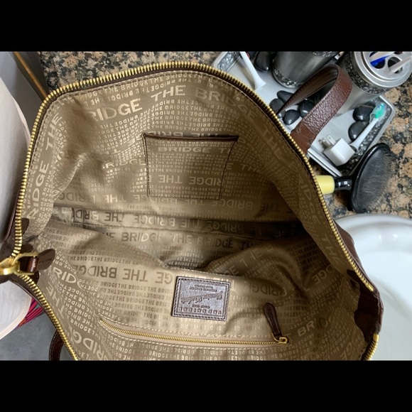 The Bridge Tote with Contrasting closure - Picture 3 of 15